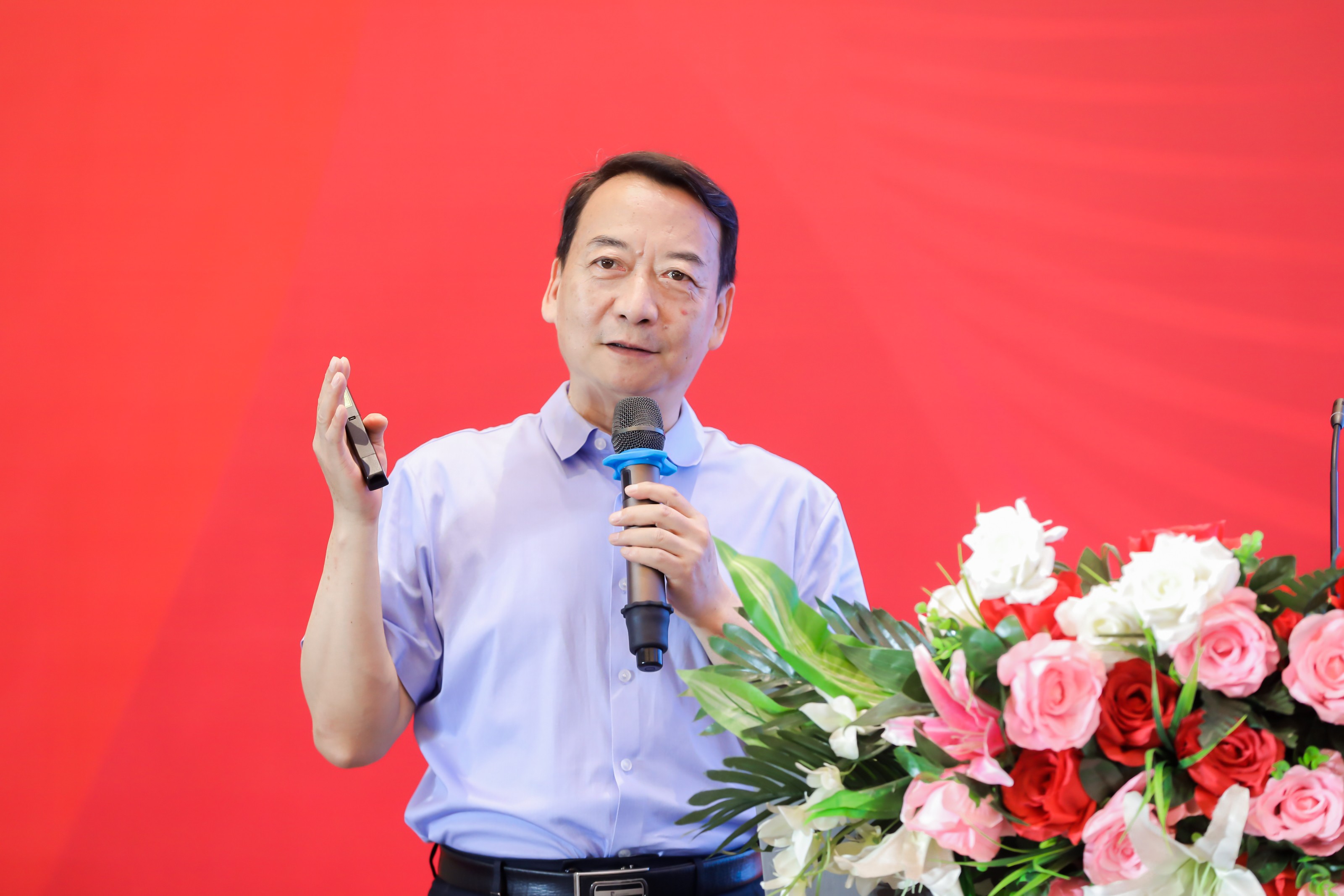 楊漢春.jpg